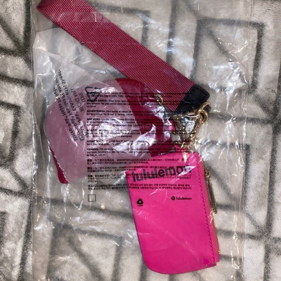 NEW LULULEMON Dual Pouch Wristlet - Picture 6 of 15